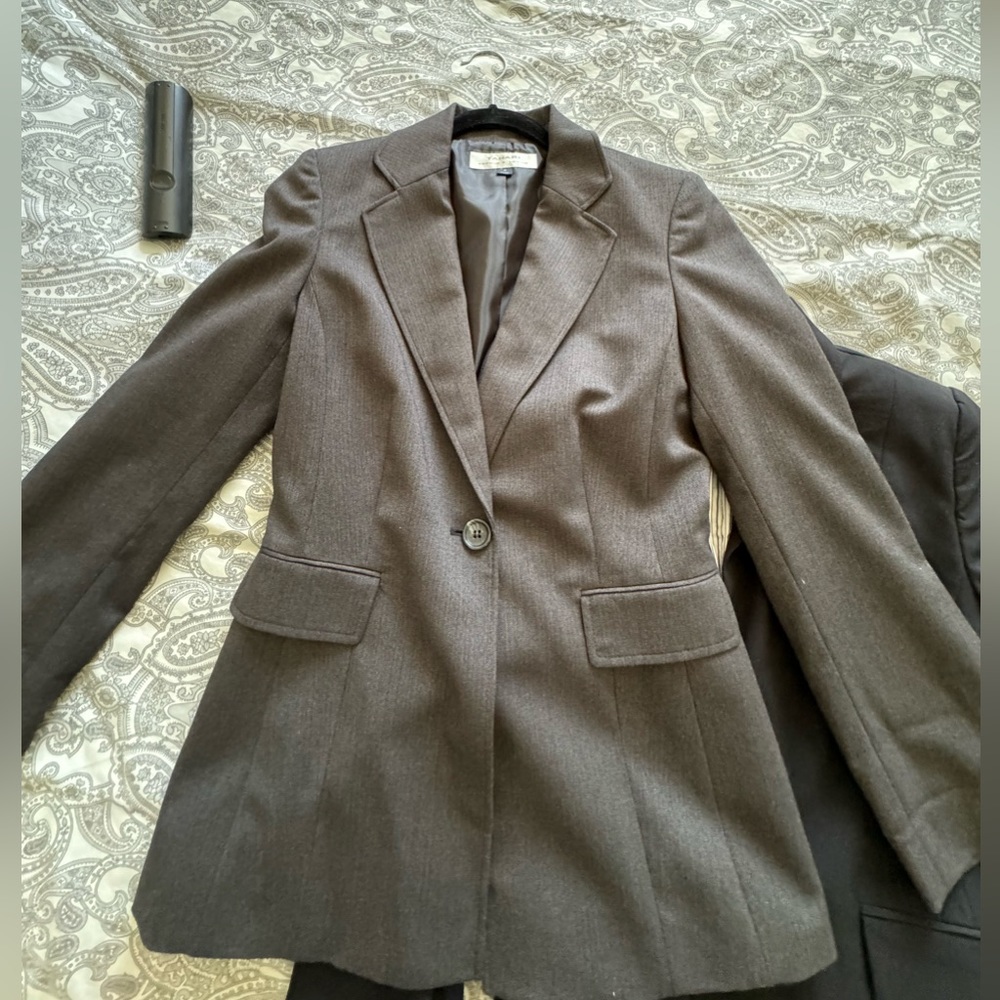 Tahari Blazer Size 4
